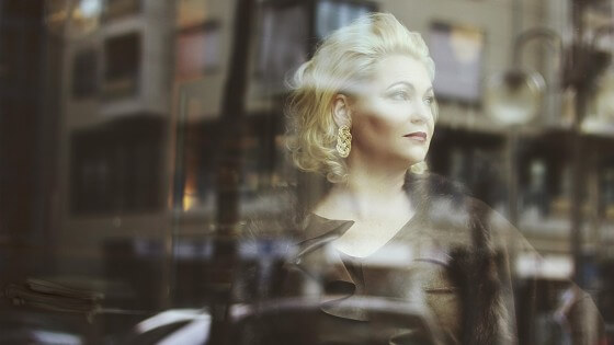 © Laura Carbone